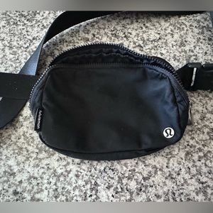 Black Lululemon Crossbody